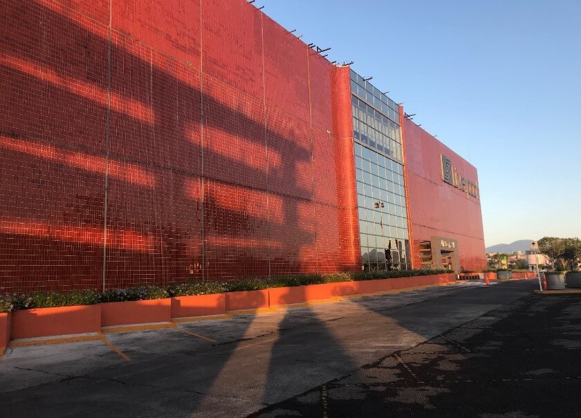 AMPLIACIÓN Y REMODELACIÓN LIVERPOOL SATELITE